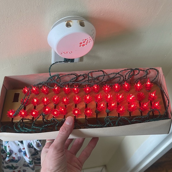 1960s vintage red flower string lights - Picture 8 of 9